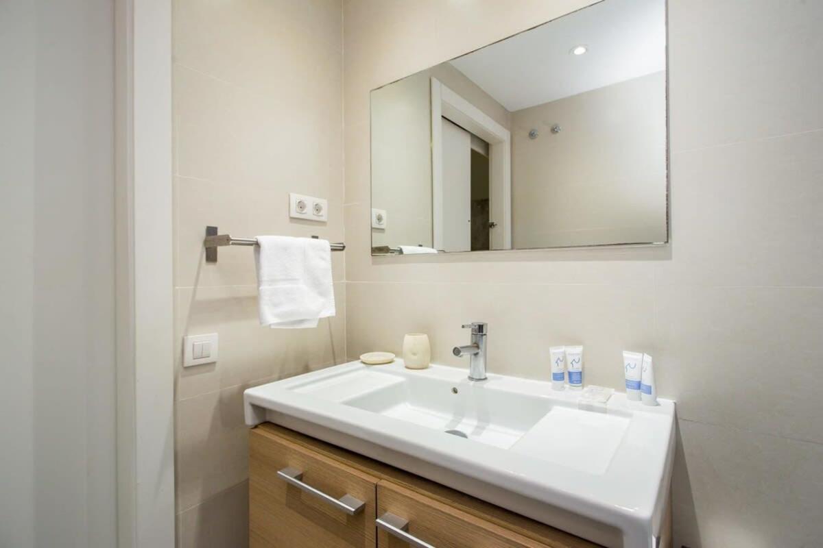 Appartement Bright And Modern 4bedroom With Terrace In Ramblas P1